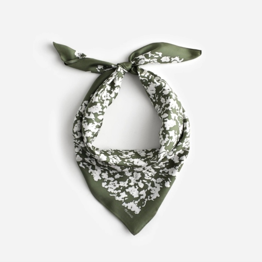 Madewell Medium Silk Bandana in foraged green